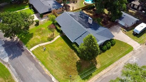 A home in Corsicana