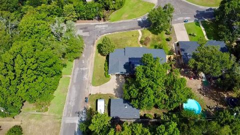 A home in Corsicana