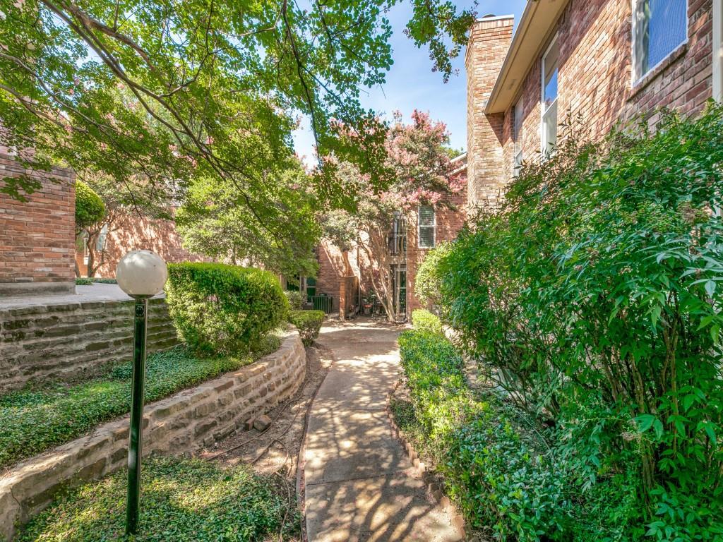 Holly Park Condo - Residential