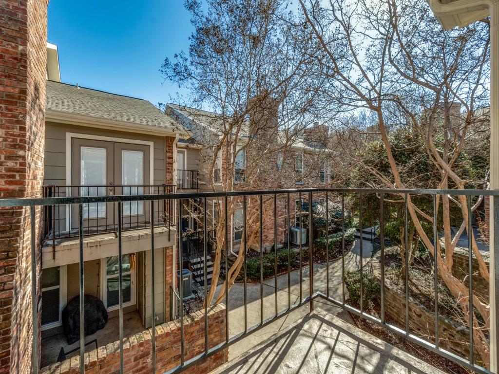 Holly Park Condo - Residential