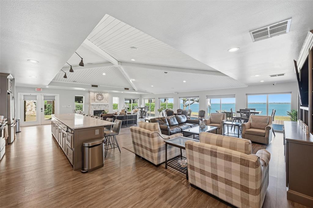 Waters Edge Condo - Residential Lease