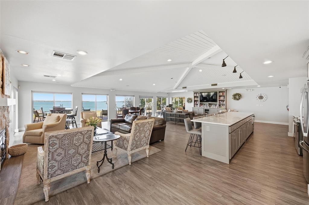 Waters Edge Condo - Residential Lease