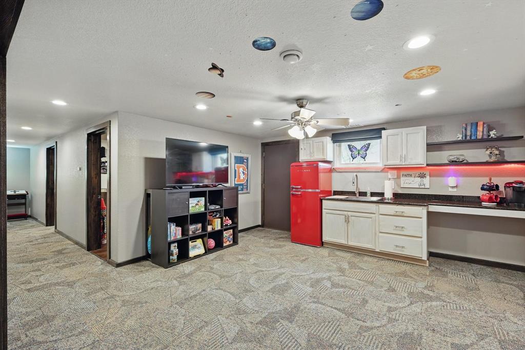 Allison Robert - Farm