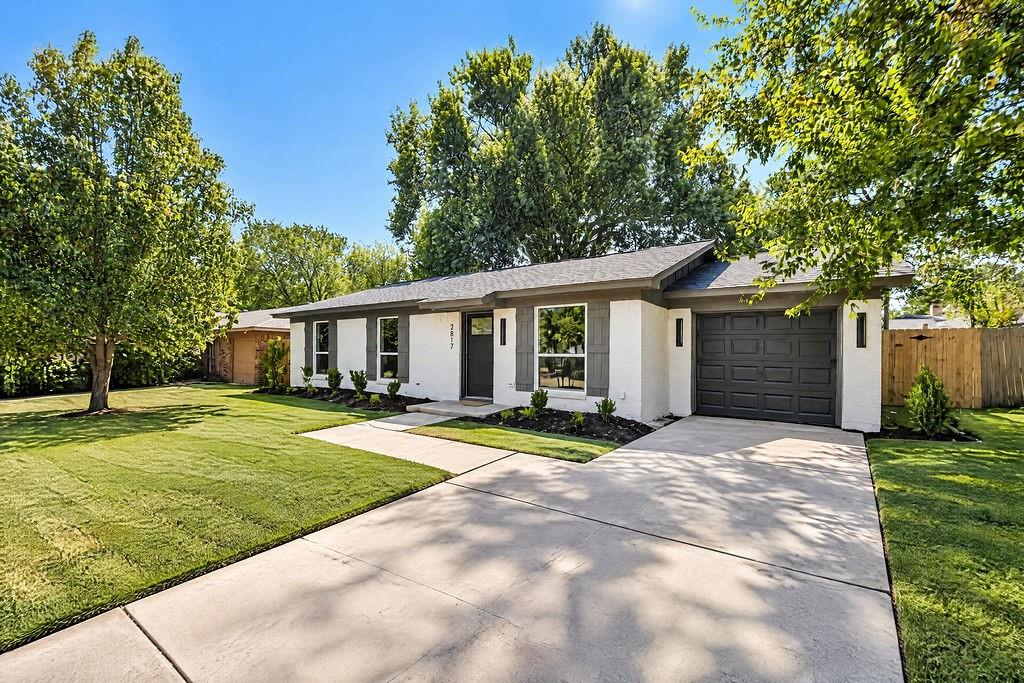 2817 Ladona Drive