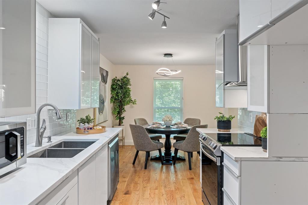 7478 E Northwest Highway 136