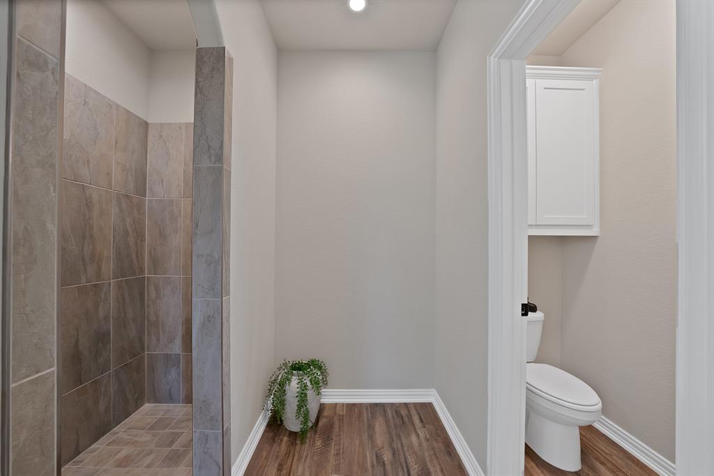 Cloverleaf - Residential