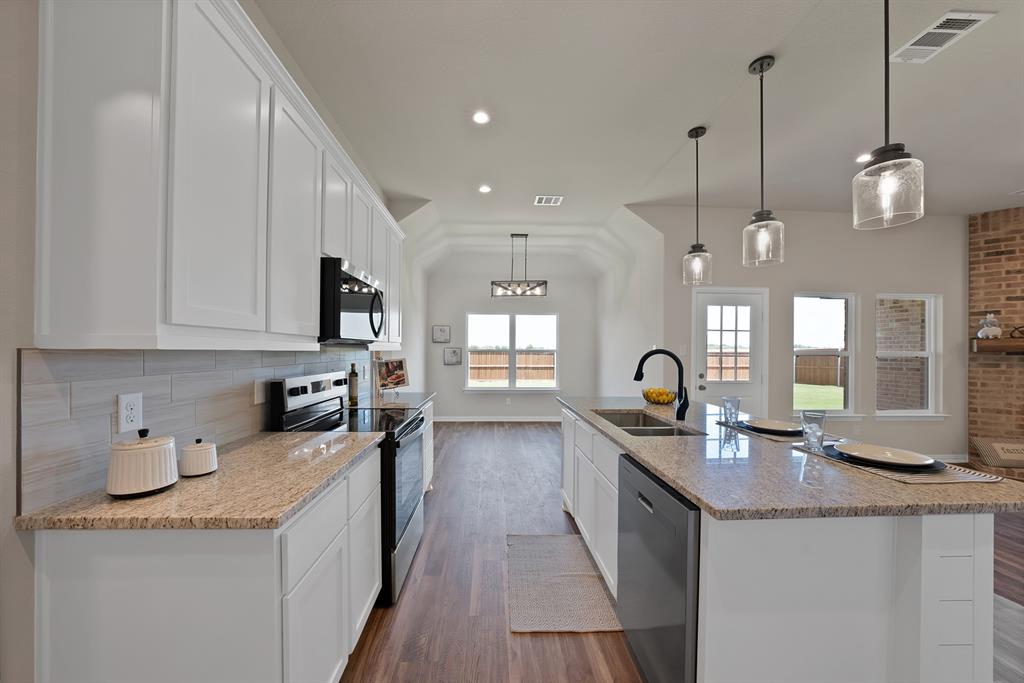 Cloverleaf - Residential