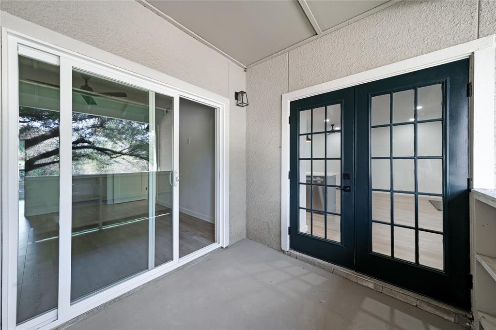 Woods On Park Lane Condos - Residential