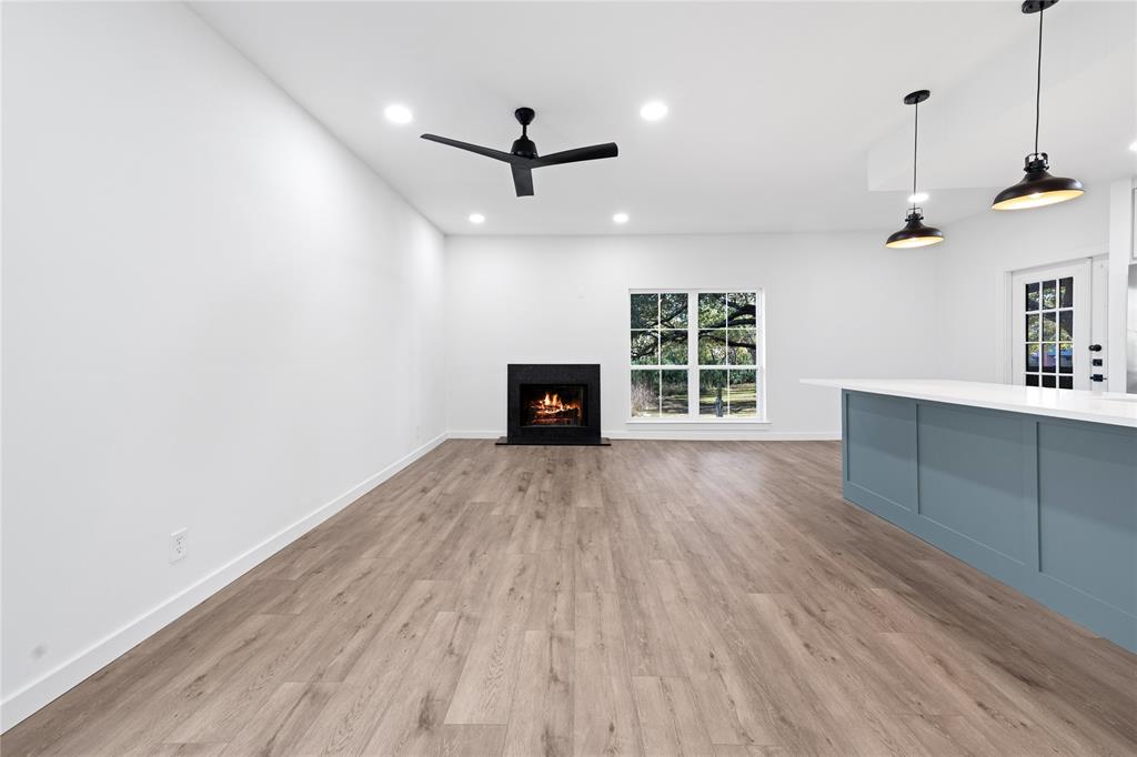 Woods On Park Lane Condos - Residential