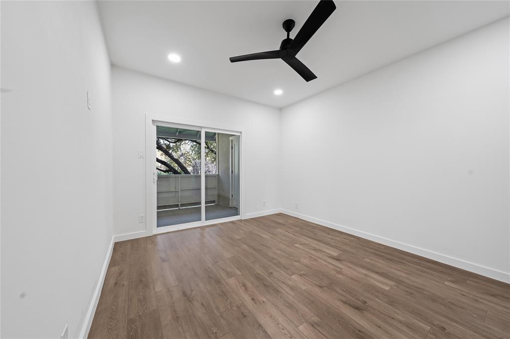 Woods On Park Lane Condos - Residential