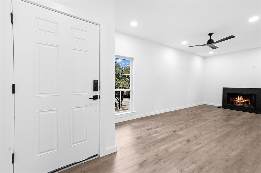 Woods On Park Lane Condos - Residential