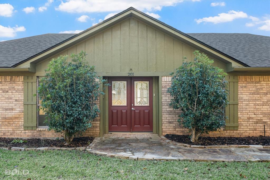 201 Rolling Meadows Lane