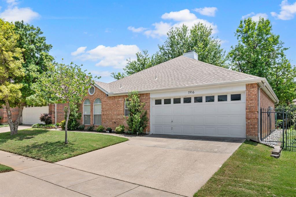 1916 Pine Ridge Drive