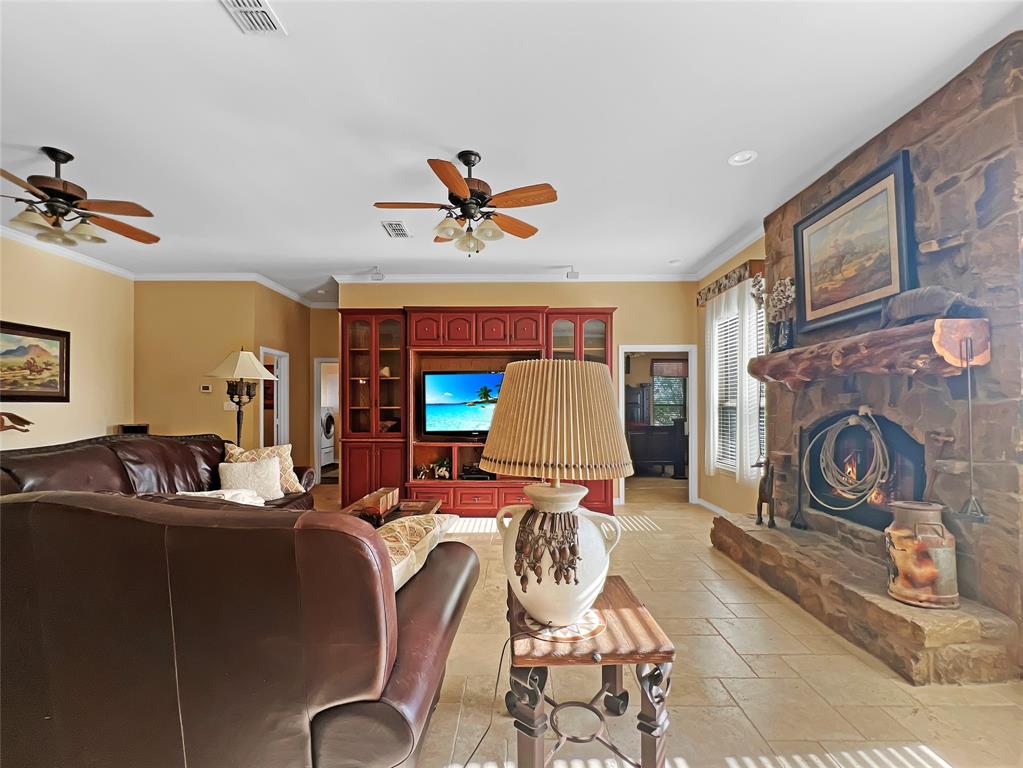 590 County Road 385
