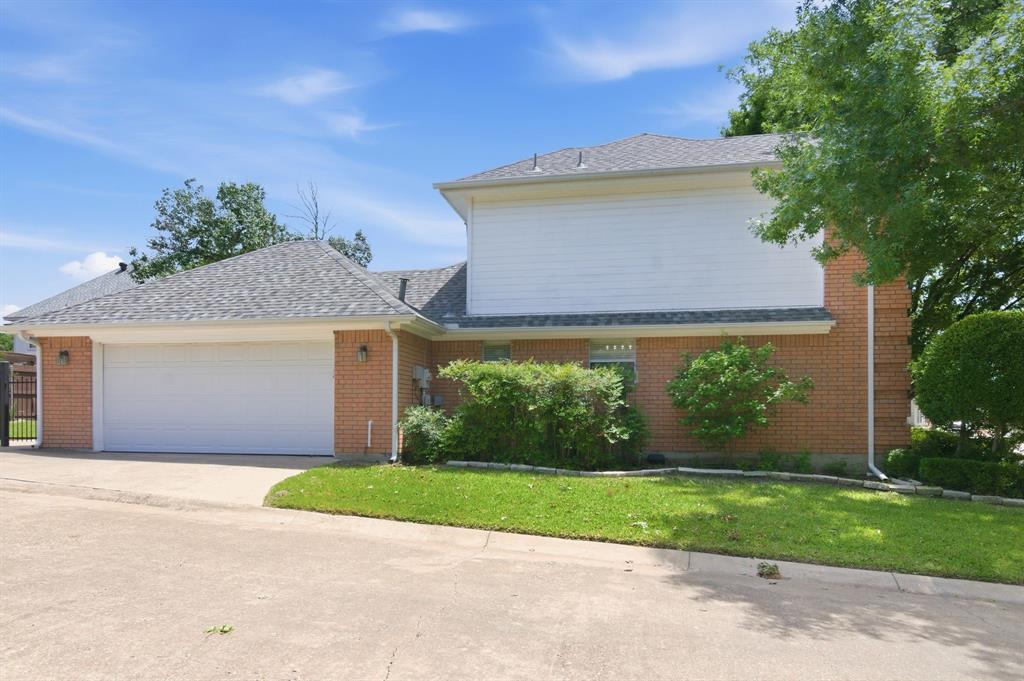 8461 Golf Club Circle