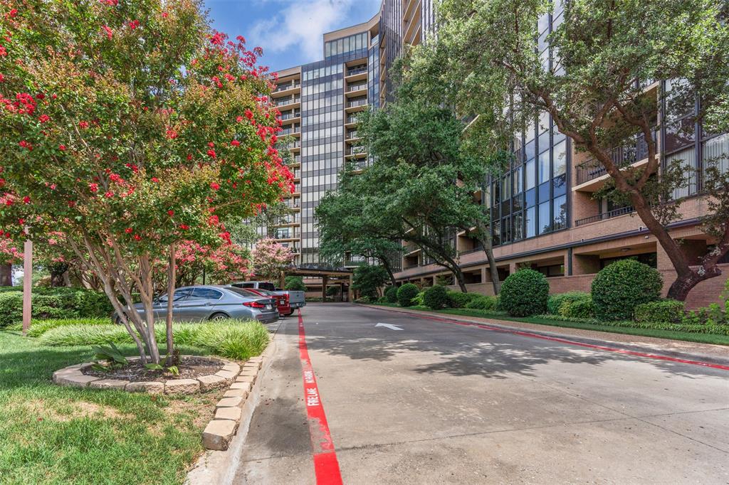 5200 Keller Springs Road 134