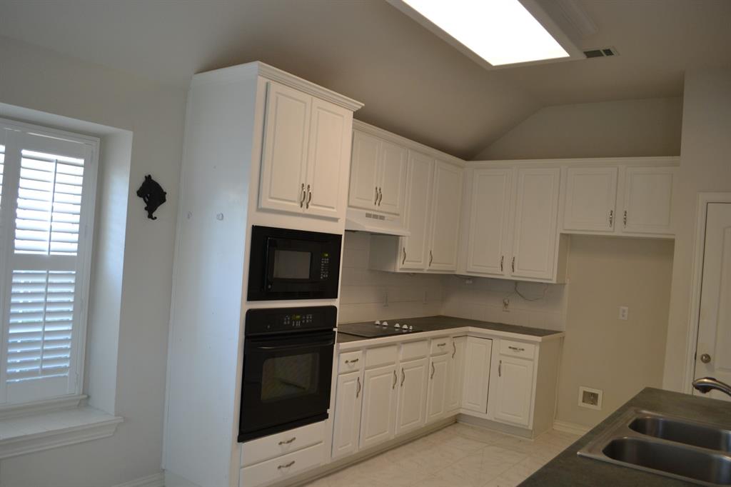 Villages Of Lake Forest #3 The - Residential Lease