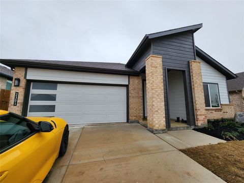 Photo of 2301 Blackcap Street, Denton, TX 76205 (MLS # 21241068)