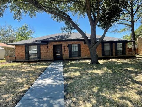 1930 Maxwell Drive Lewisville TX 75077