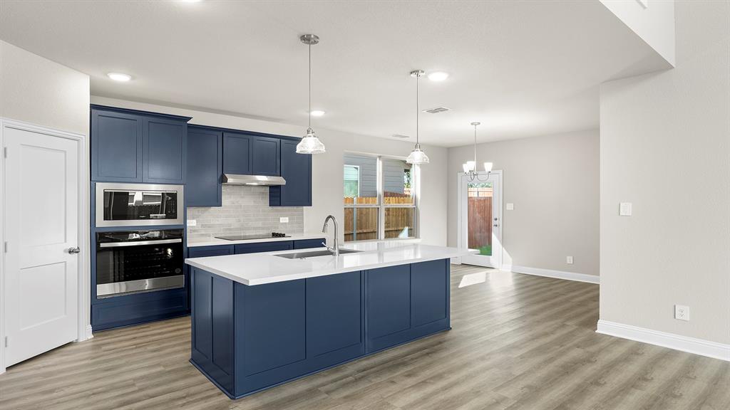 1624 Edgeway