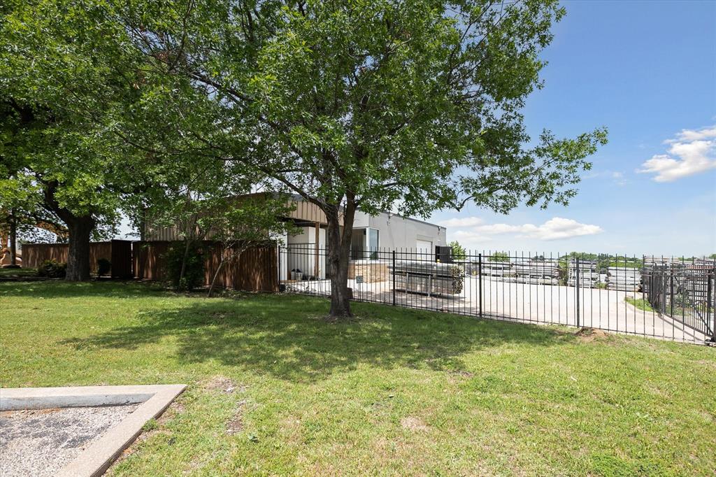 Strickland Add - Commercial Lease