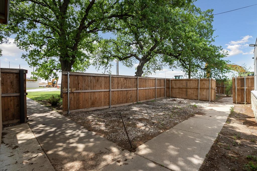 Strickland Add - Commercial Lease