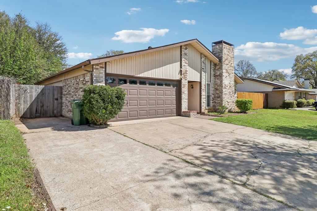 3216 Red Oak Lane