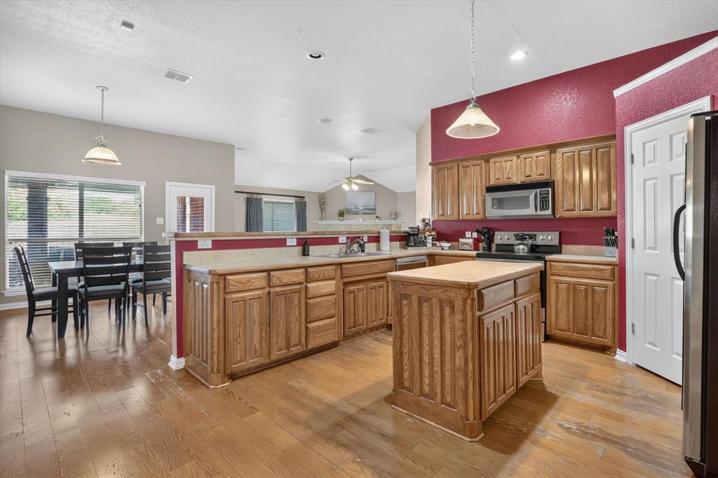 6829 Cheatham Drive