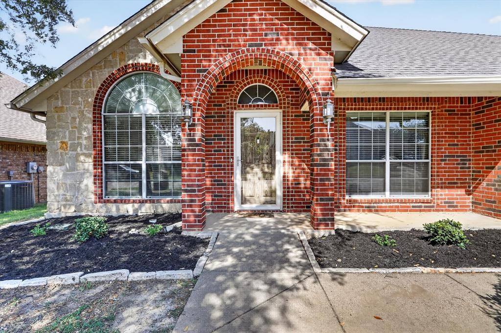 6829 Cheatham Drive