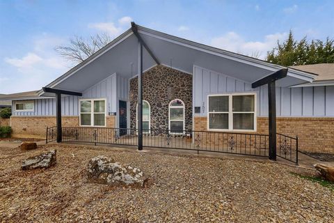 153 Sheri Lane Hurst TX 76053