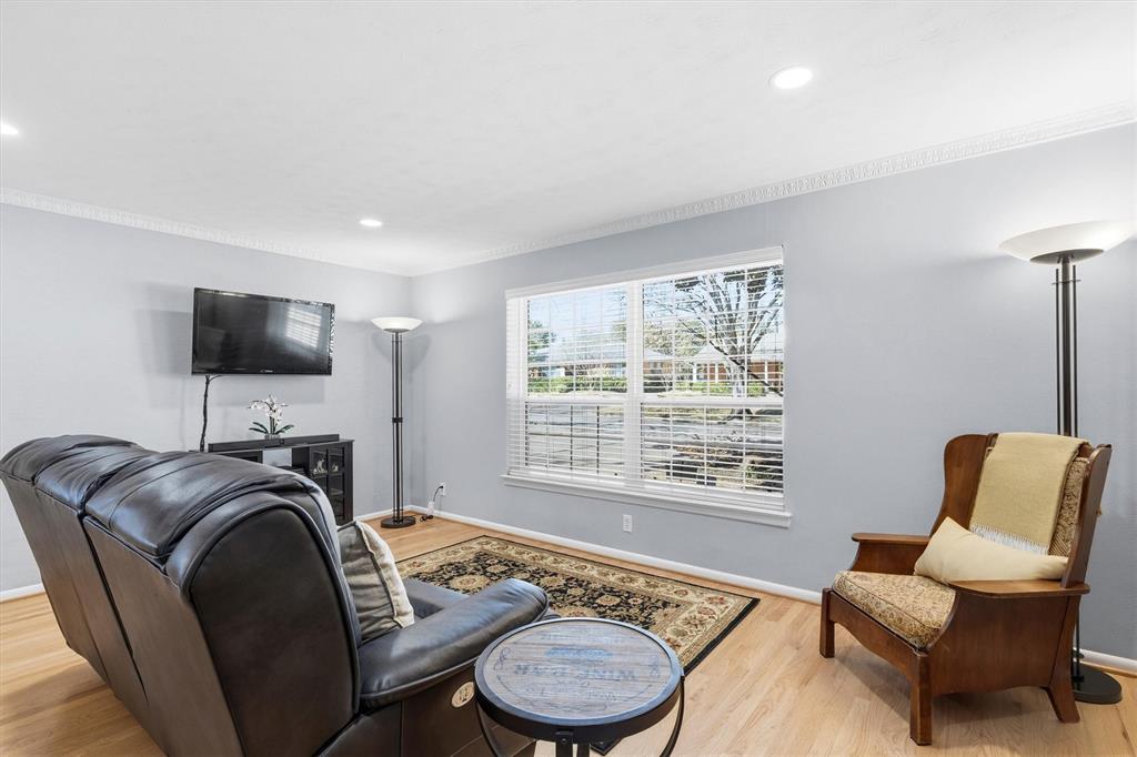 6256 Saratoga Circle