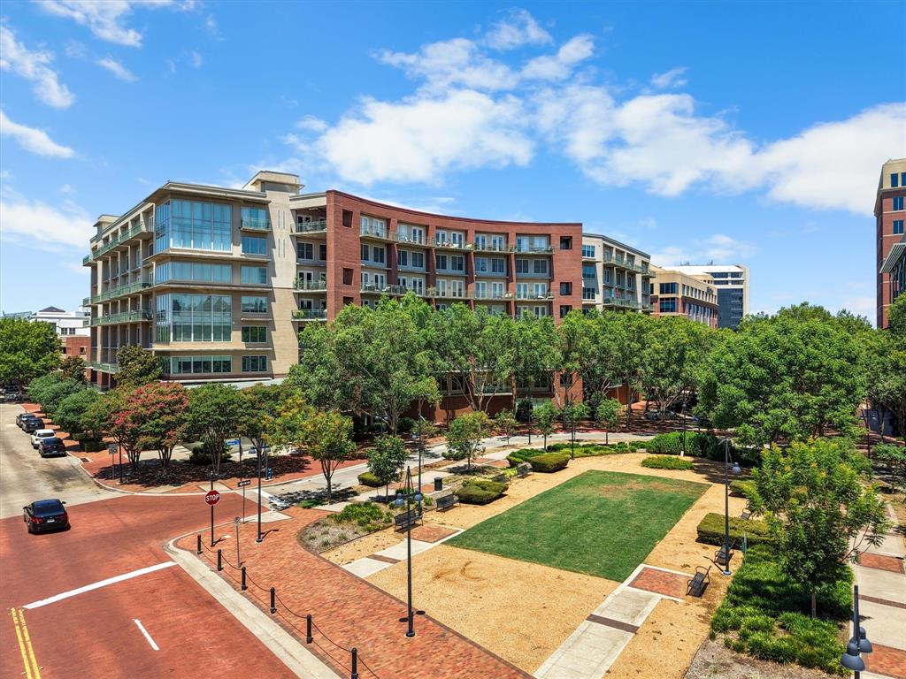 5055 Addison Circle 713