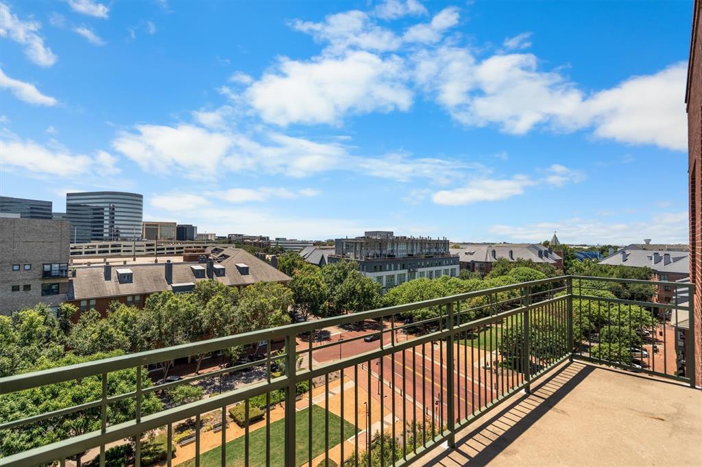 5055 Addison Circle 713