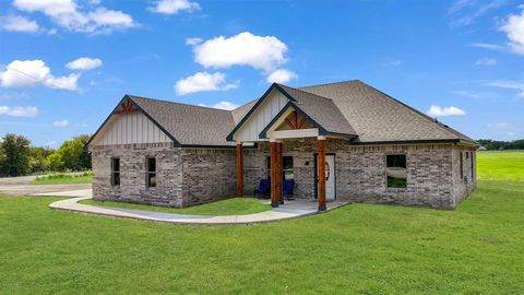 A home in Mineral Wells