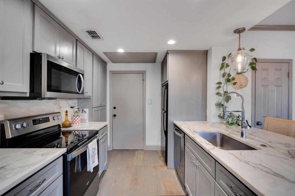 Oaks Of Preston Ridge Condo - Residential