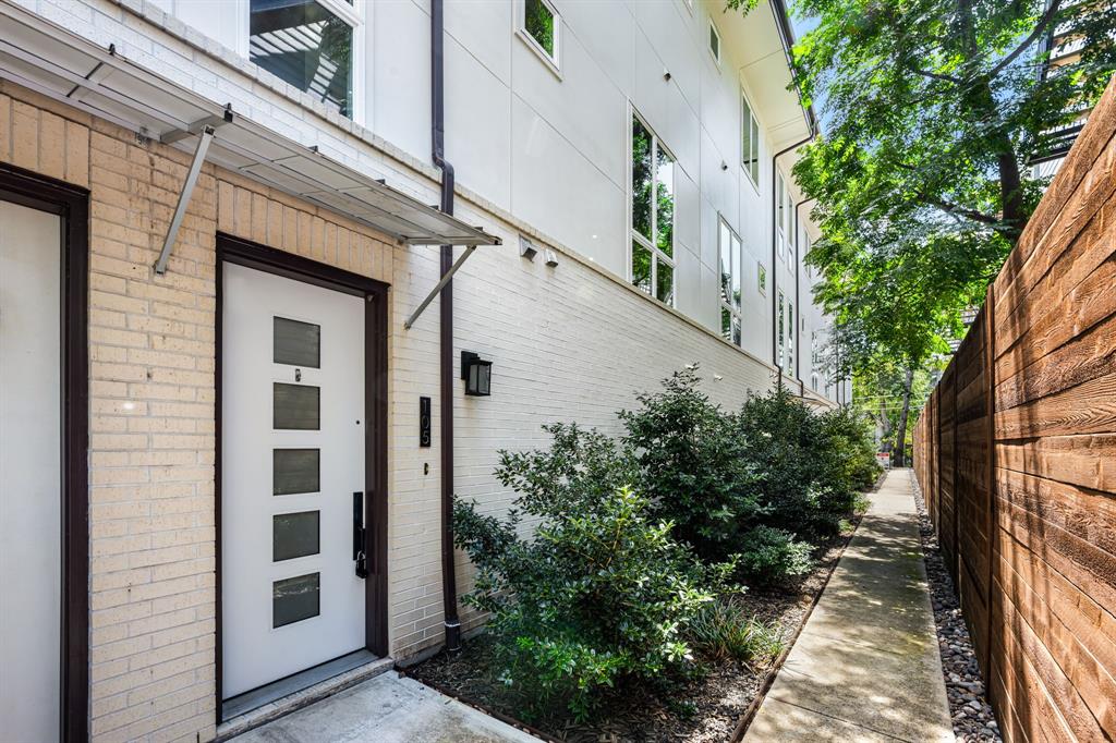 Legal Description FITZHUGH CONDOS - Residential