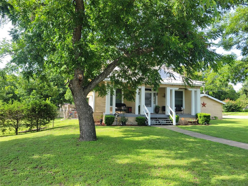 706 W Wrights Avenue