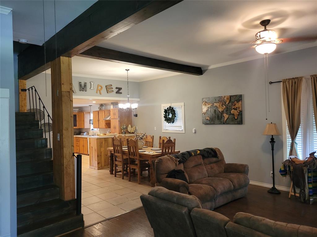 706 W Wrights Avenue
