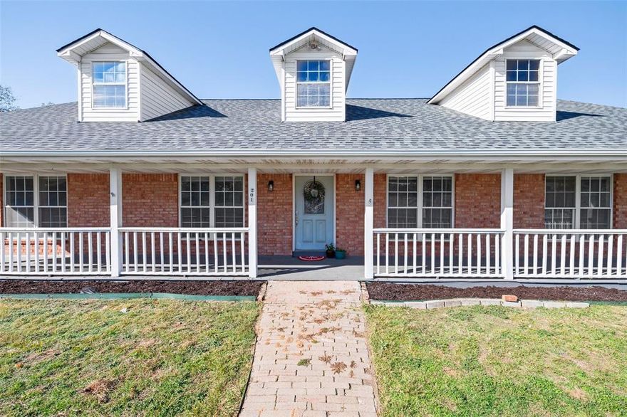 Location is key! This beautifully updated 4 bed, 2 bath home is situated on the Hudson Oaks side of Weatherford with fast access to I-20 Via Centerpoint providing an easier commute to DWF and surrounding areas. Minutes from highly desired MARY MARTIN ELEMENTARY, and all the shopping, entertainment, and dining that you desire. The property has a large fenced in yard ready for your pets. Enjoy peaceful outdoor living relaxing on one of your covered patios or entertaining on the large deck. 
This home is the gift that keeps on giving with:
WATER AND LAWNCARE INCLUDED
Use 2nd dining or 4th bedroom as an OFFICE
Renovated Kitchen with Granite Counter Tops
Luxury Vinal Plank flooring throughout
Fresh paint Throughout
Laundry Room
2-car garage
spacious, fenced backyard
Flexible lease terms-month to month for additional $150 per month
2 Pets allowed with additional deposits

Rental requirements:
670 minimum Credit score
Verifiable monthly household income of at least $6,700 per month, 2.5 times monthly rent
Positive rental references
NO EVICTIONS