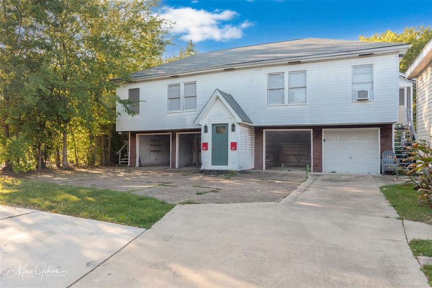 Adorable one bedroom, one bathroom garage apartment! Unit has one living room, a dining room with built-ins, and a side porch that is enclosed just off the kitchen! Bedroom has a great sized closed and a bathroom. The property is steps away from Line Avenue and close to shopping and I-49! Come see it!