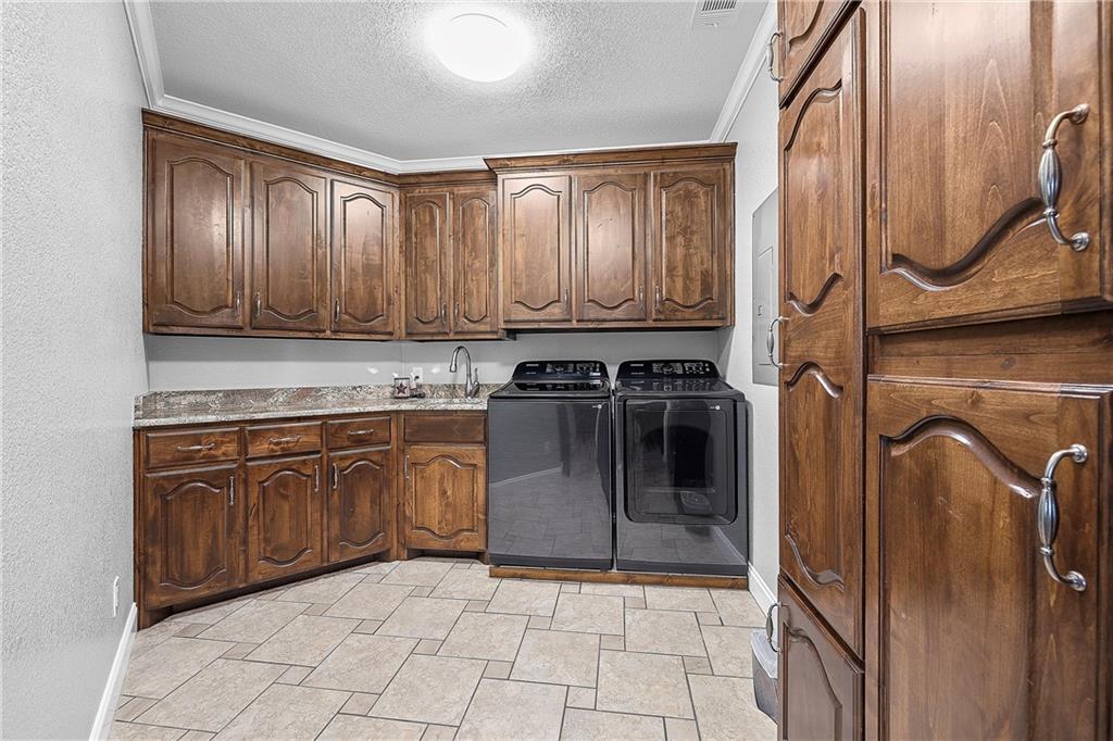 Valdez A R - Residential