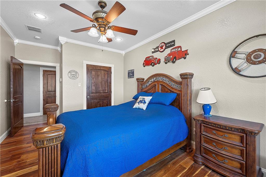 Valdez A R - Residential