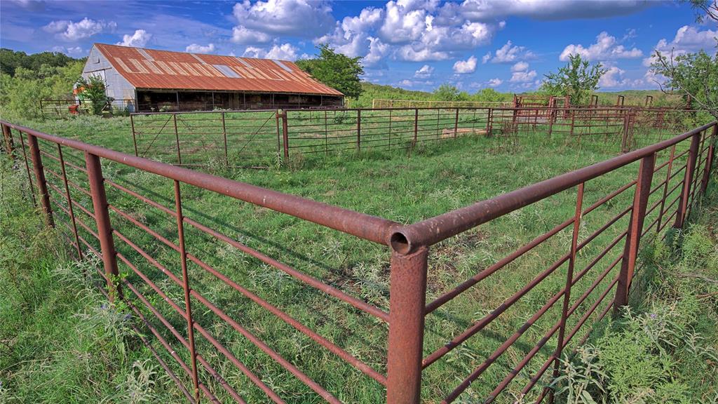 Nocona - Farm