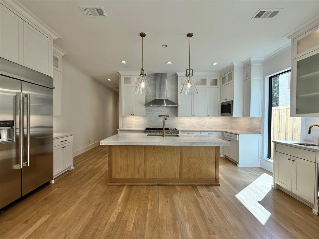 4423 Emerson Avenue