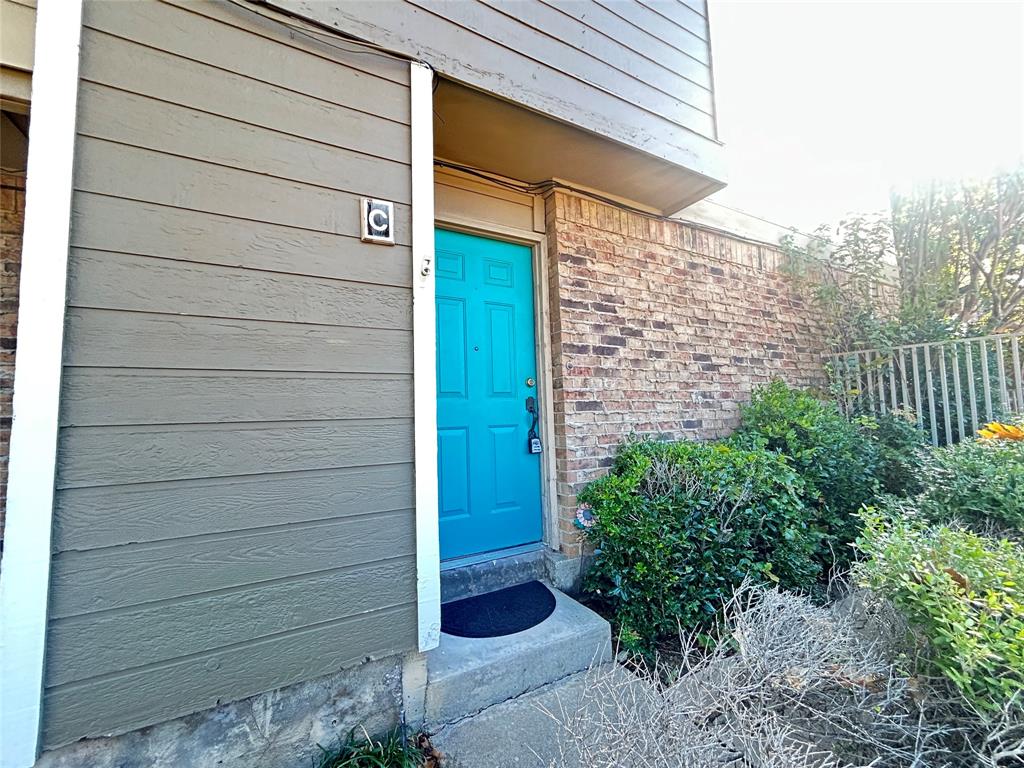 Ridgmar Crossroads Condo - Residential Lease