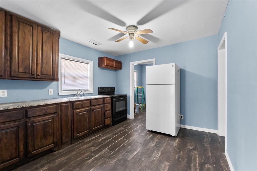 1612 Harris Court