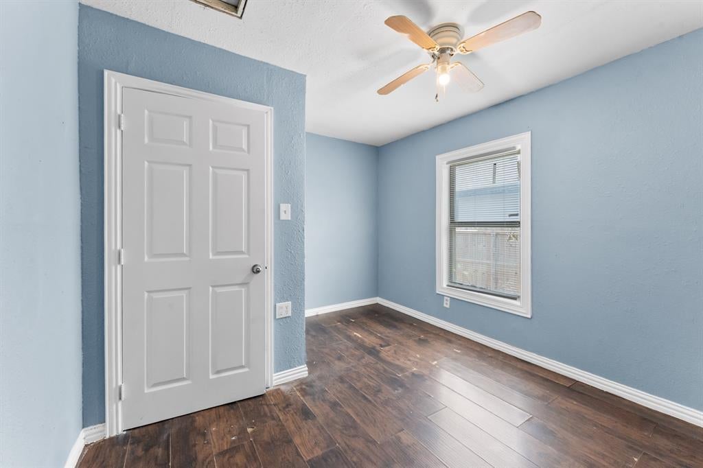 1612 Harris Court