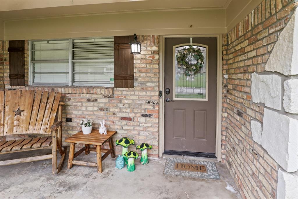 BLK: 6, LOT: 1, ADDN: WOODLAND ACRES - Residential
