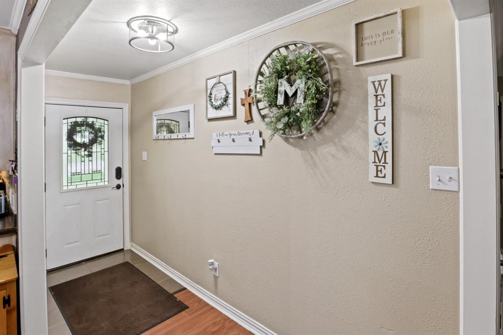 BLK: 6, LOT: 1, ADDN: WOODLAND ACRES - Residential
