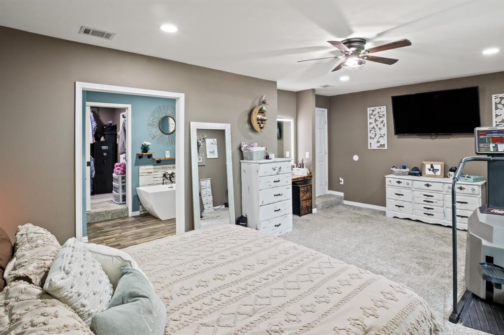 BLK: 6, LOT: 1, ADDN: WOODLAND ACRES - Residential